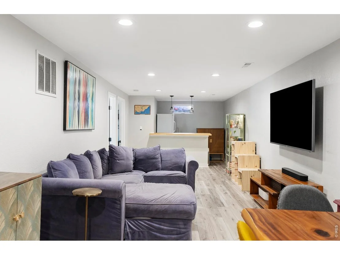 Photo of 8441 Devonshire Blvd