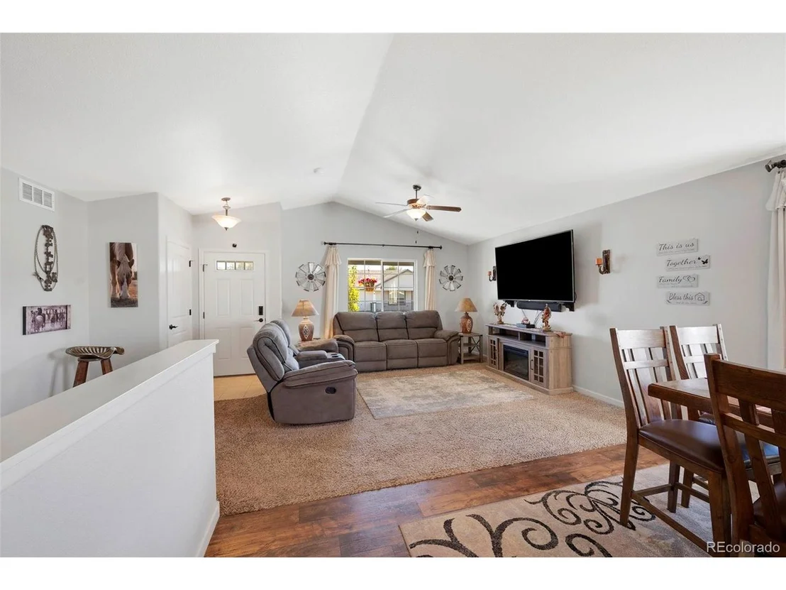 Photo of 2457 Shooting Star Way
