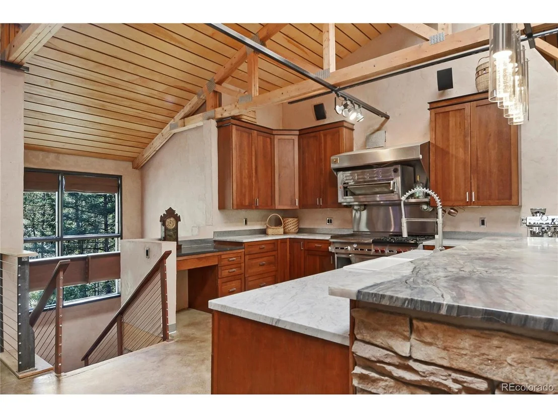 Photo of 3074 High Rd