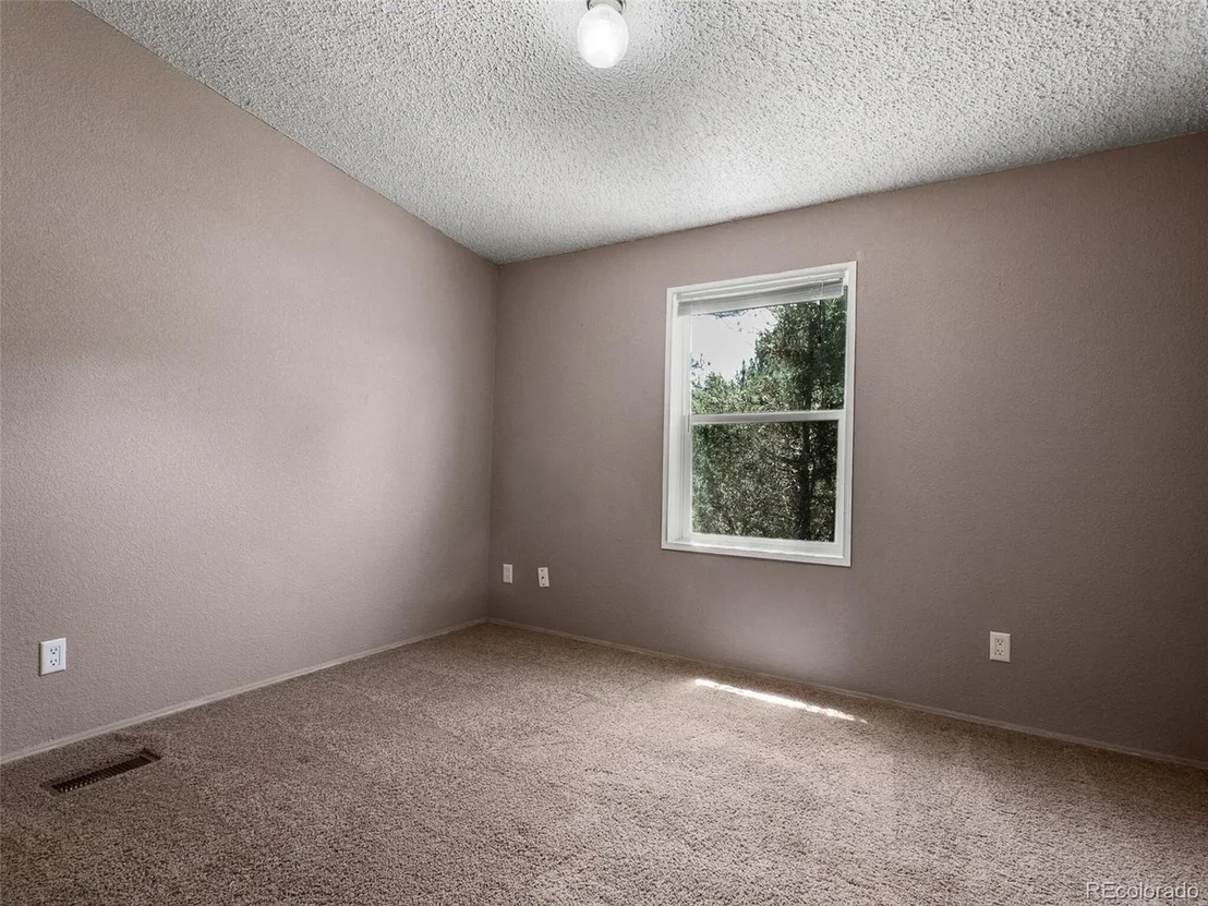 Photo of 61 Forge Dr