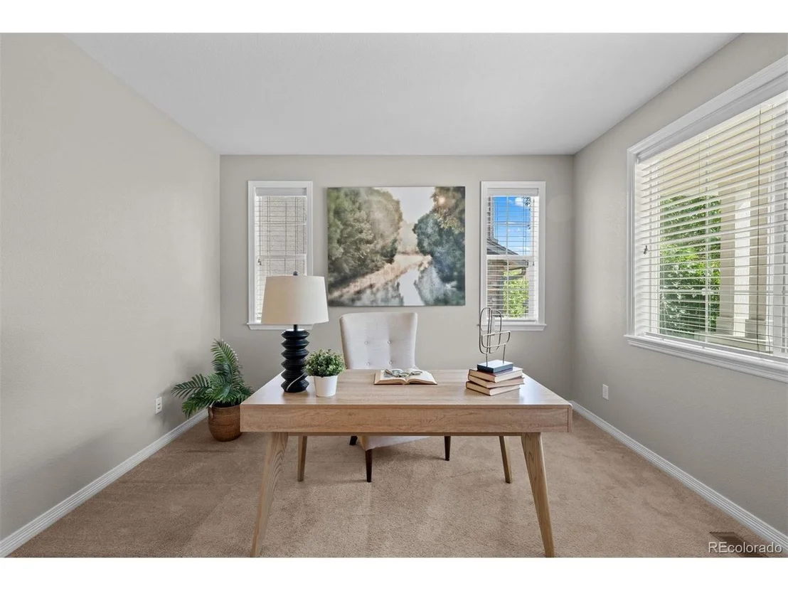 Photo of 10876 Valleybrook Cir