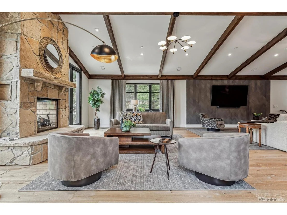 Photo of 33114 Upper Bear Creek Rd