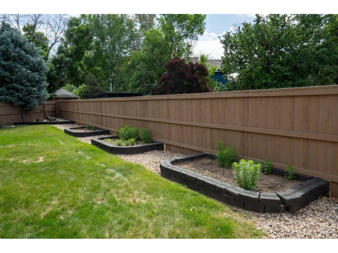 Photo of 245 Plum Ct