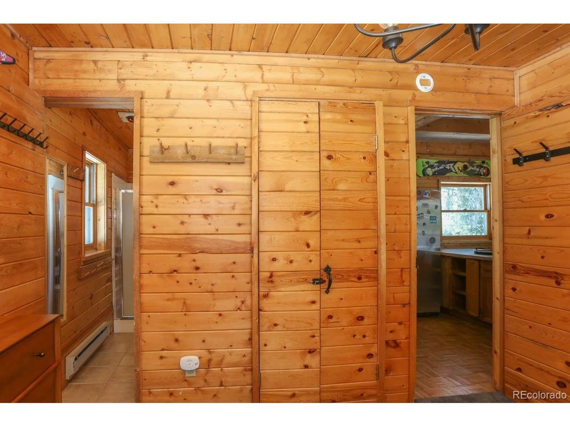 Photo of 390 Crown Dr