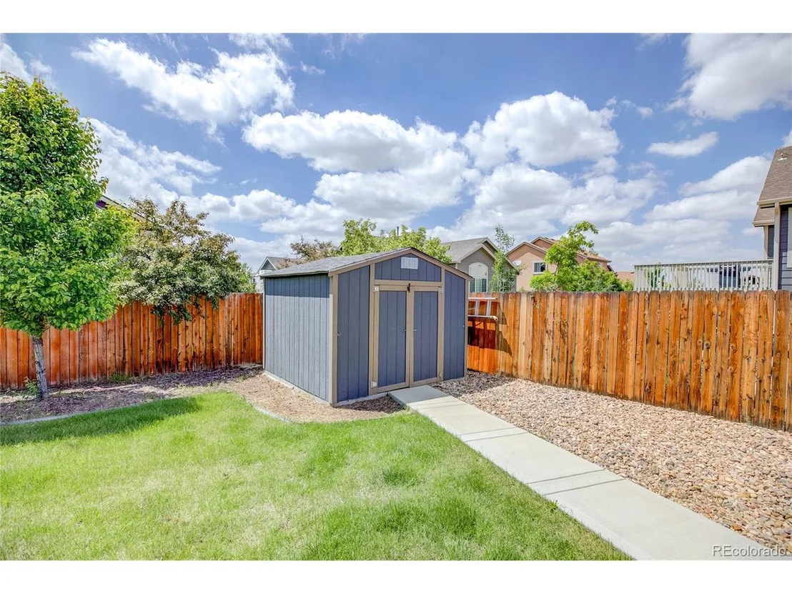 Photo of 669 N 16th Way