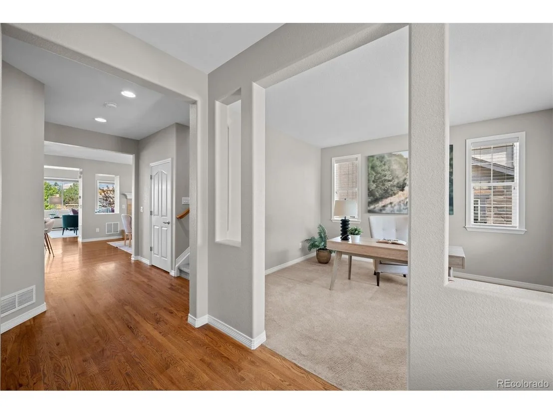 Photo of 10876 Valleybrook Cir
