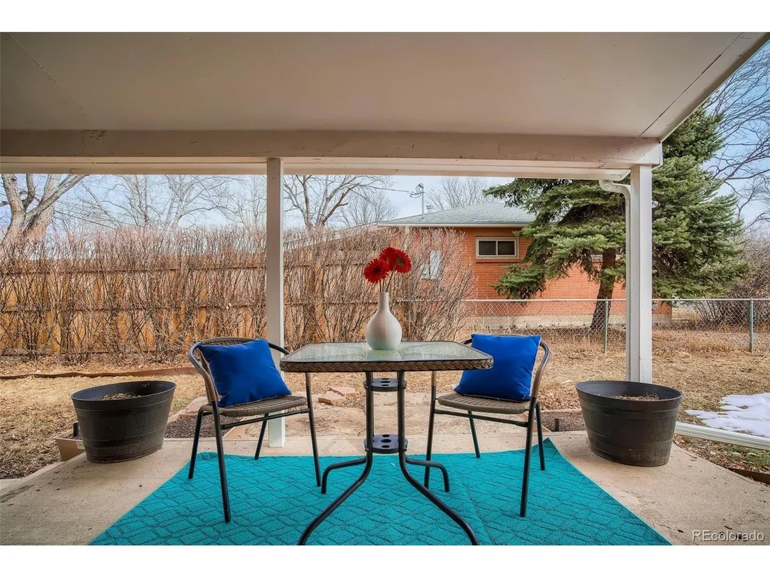 Photo of 6371 Iris Ct