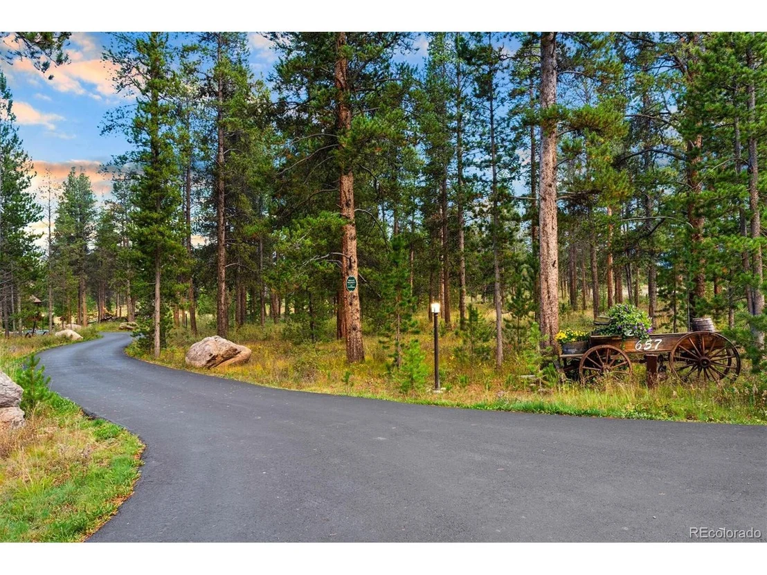 Photo of 657 Stagecoach Dr