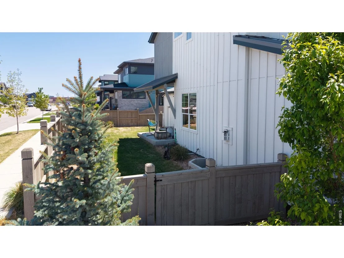 Photo of 5687 Cottontail Dr