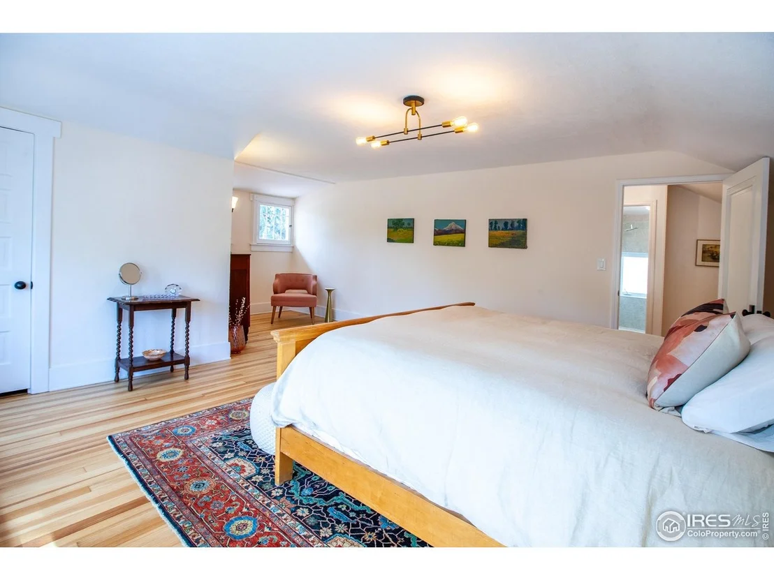 Photo of 1114 5th Ave