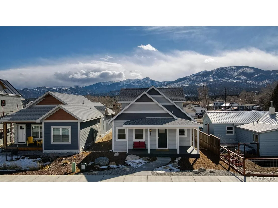 Photo of 102 River Ridge Ln