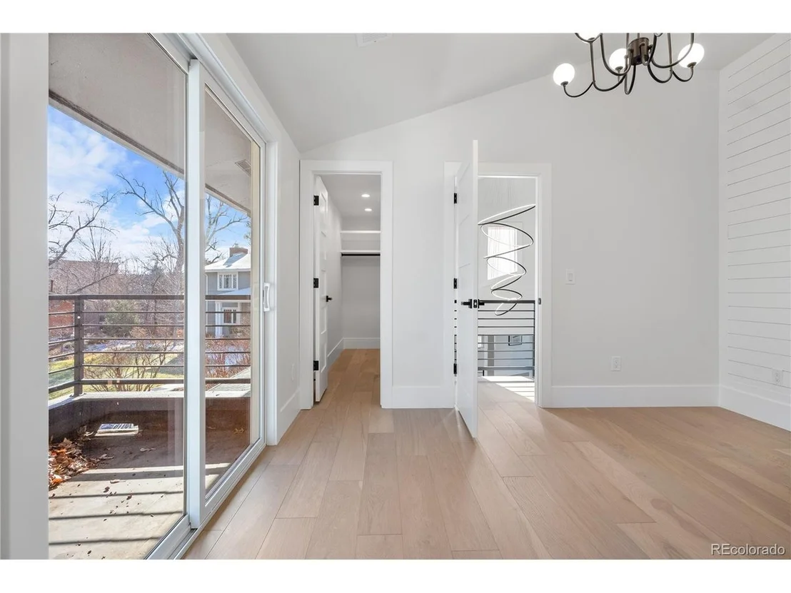 Photo of 245 Fair Pl