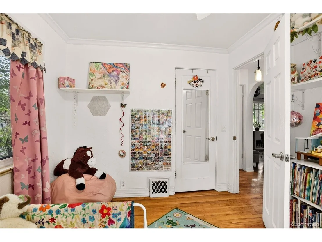 Photo of 5331 Primrose Ln