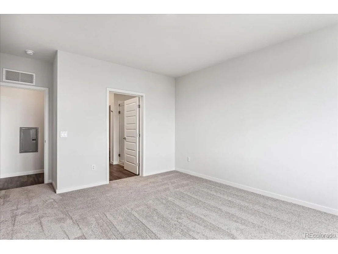 Photo of Unit 1304 at 487 Interlocken Blvd