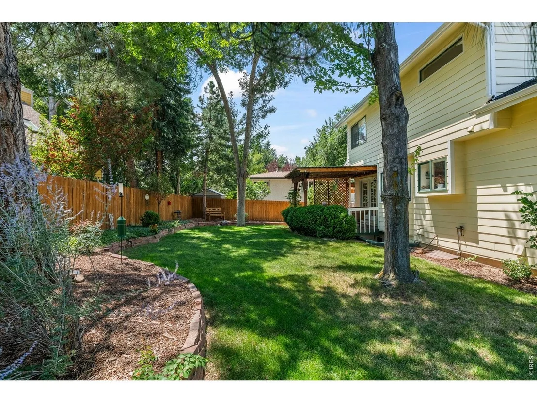 Photo of 1620 Oak Ave