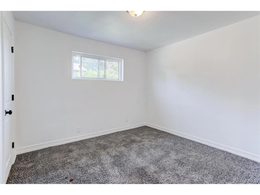 Photo of 9200 Vine St