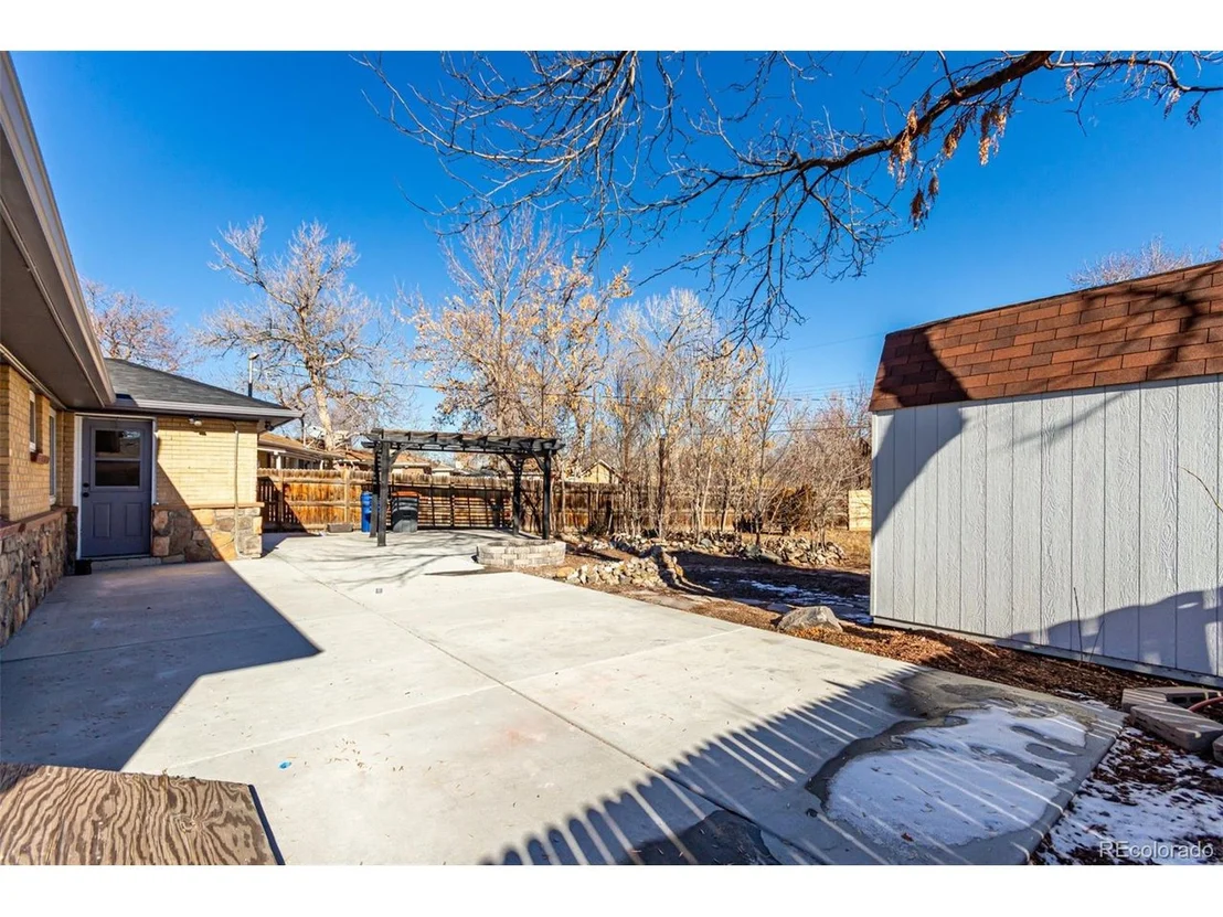 Photo of 5470 Holland Dr