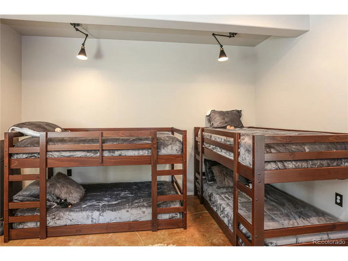 Photo of 598 Prunes Pl
