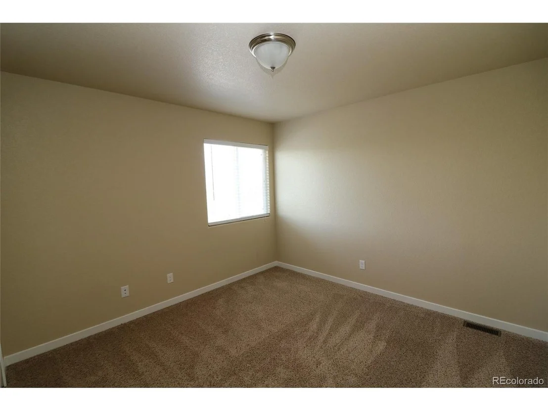 Photo of 930 Antrim Loop
