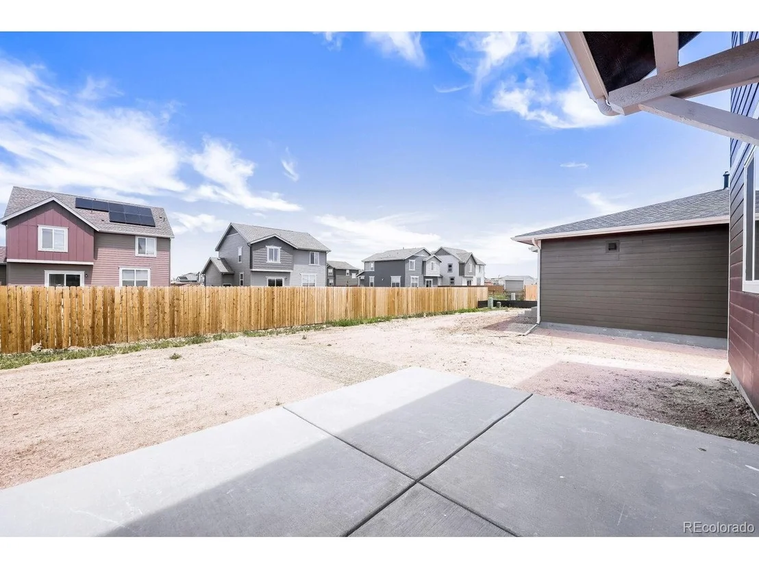 Photo of 46431 Heritage Ave