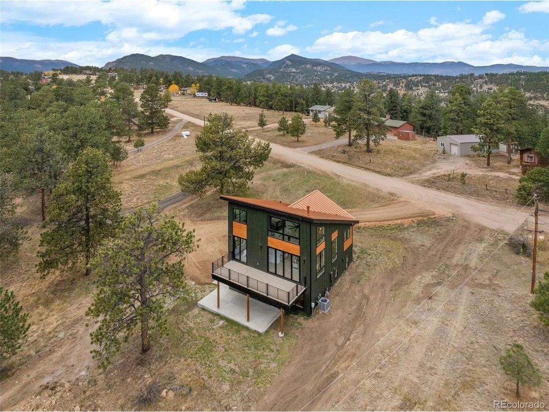 Photo of 542 Conifer Dr