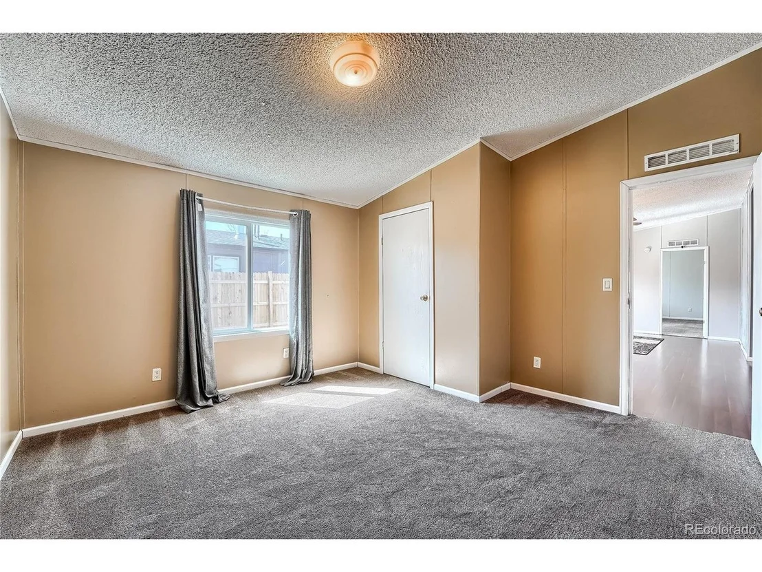 Photo of 215 Elm St