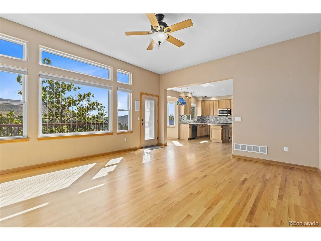 Photo of 499 White Ash Dr