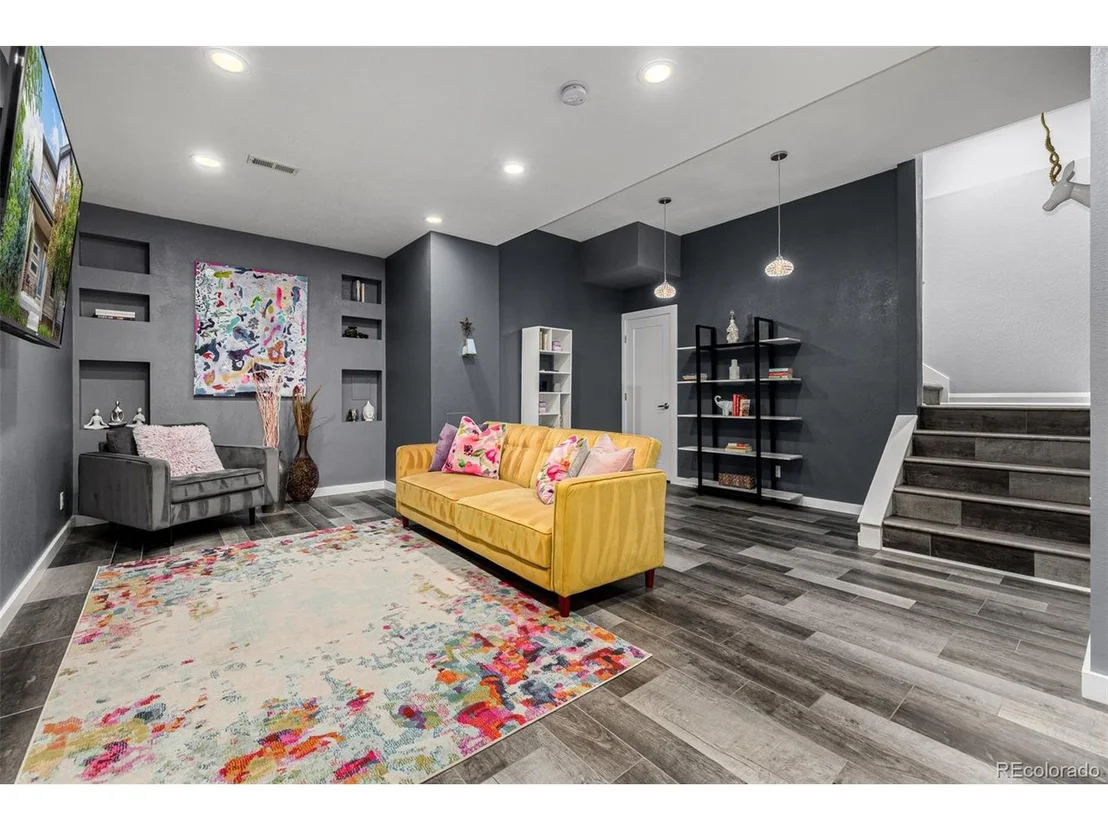 Photo of 1845 W 67th Pl