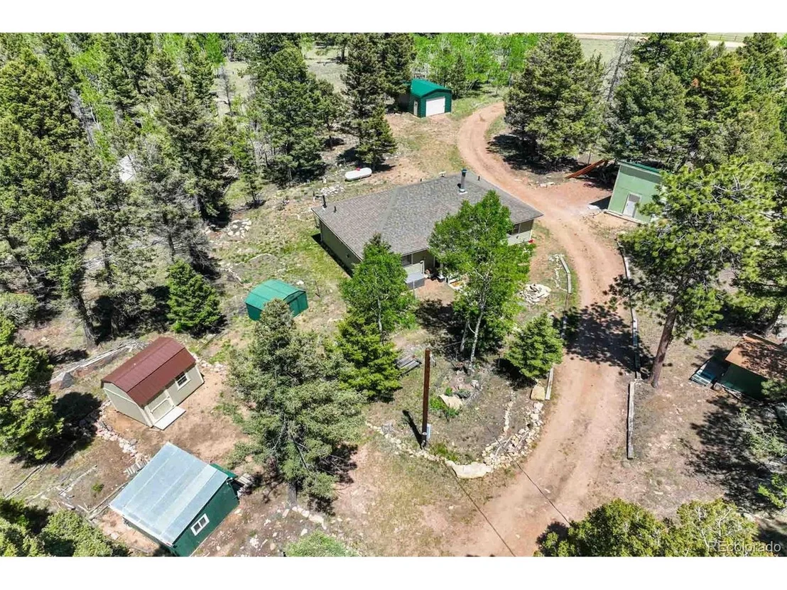 Photo of 453 Castle Mountain Dr
