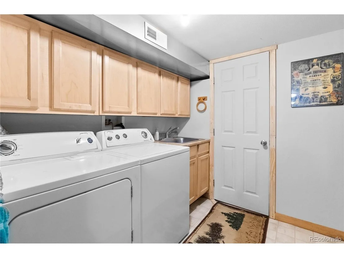 Photo of 48 Linn Cir