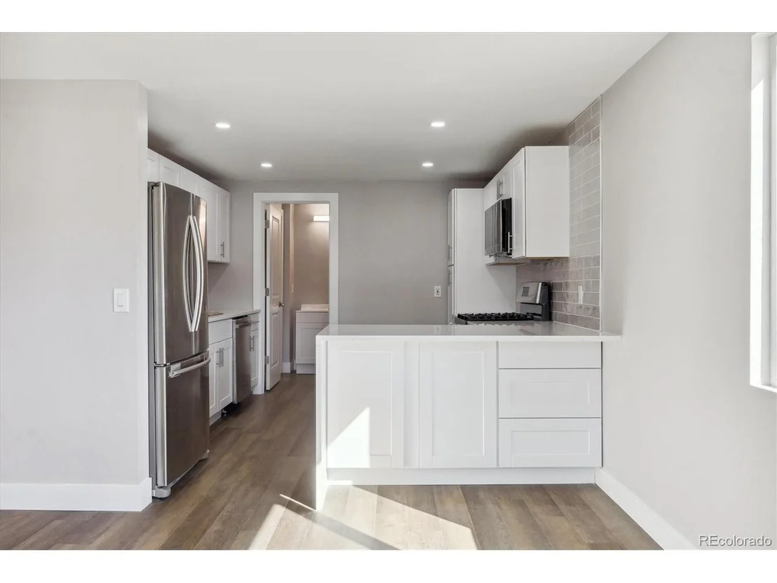 Photo of 6875 Reno Dr