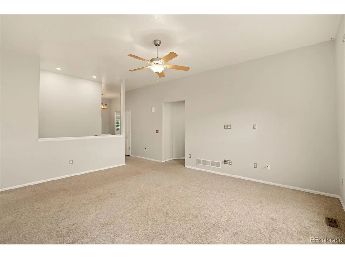 Photo of 2933 Alpine Ave