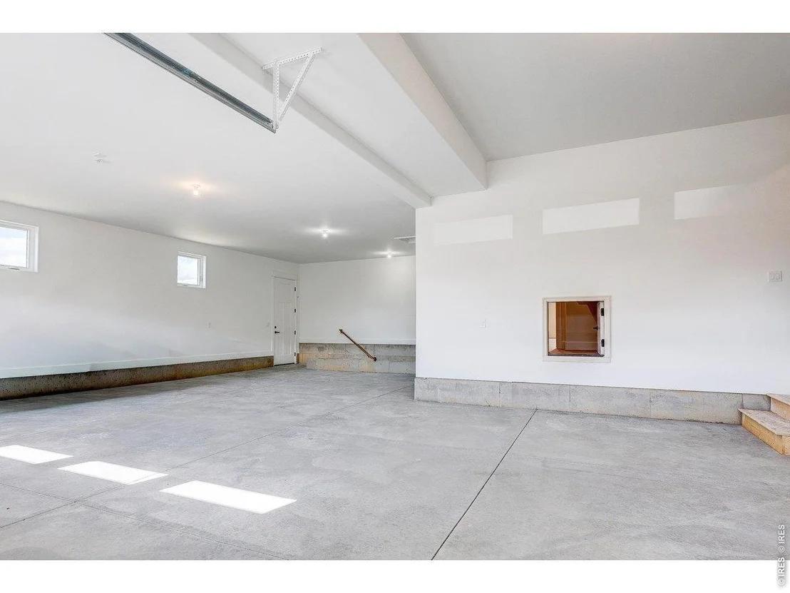 Photo of 1298 Burt Ave