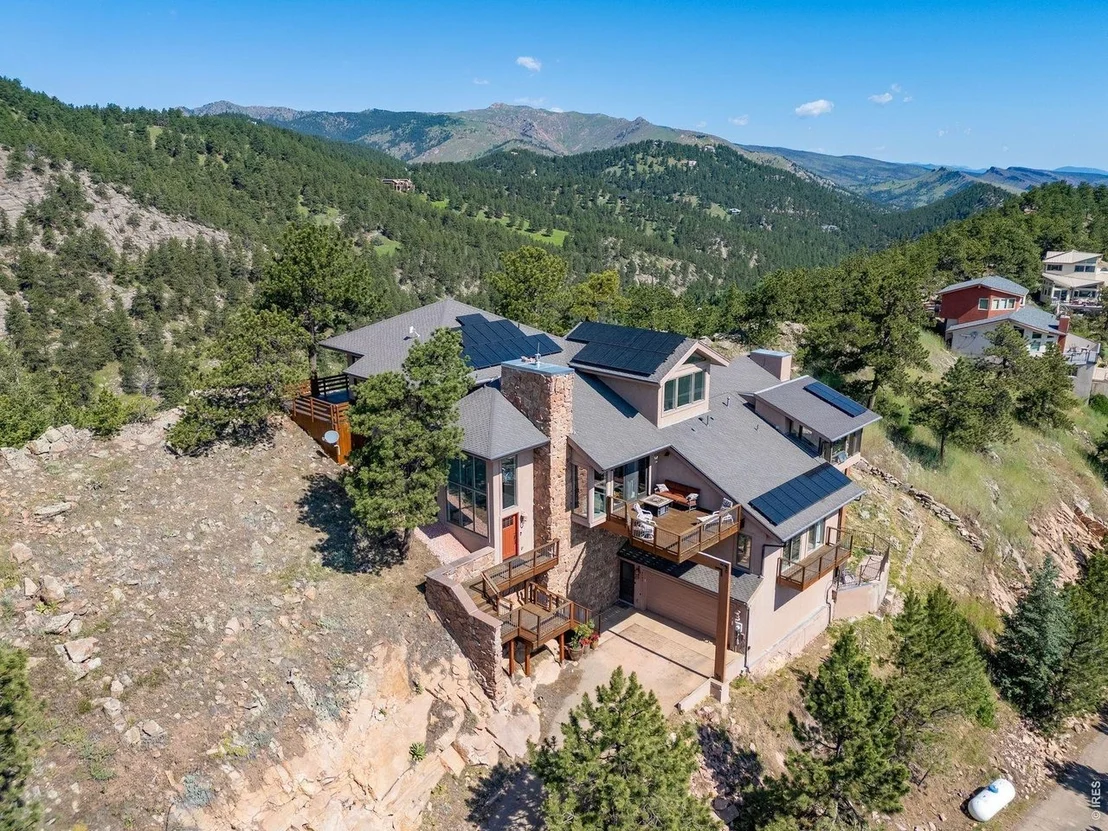 Photo of 6183 Red Hill Rd
