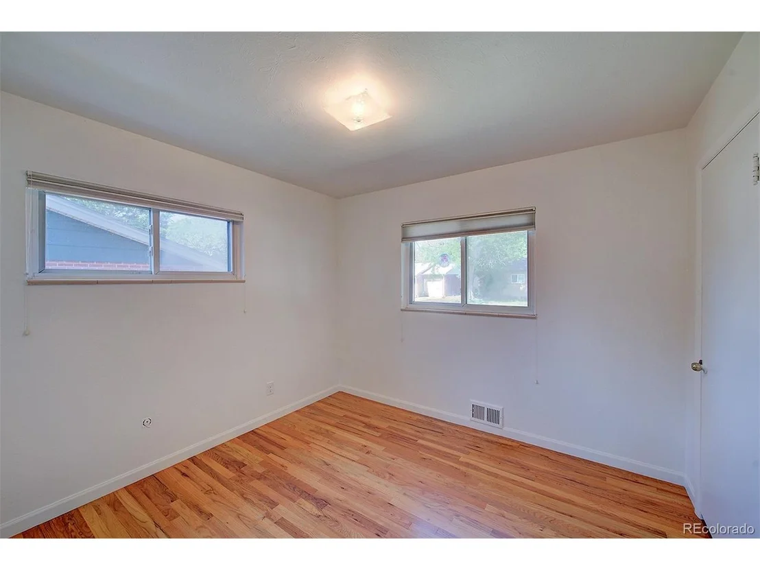 Photo of 6054 Iris Way