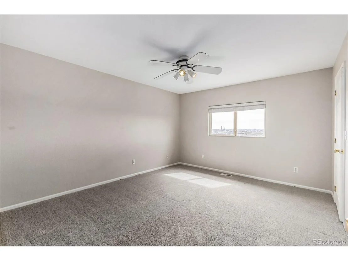 Photo of 452 E 78th Dr