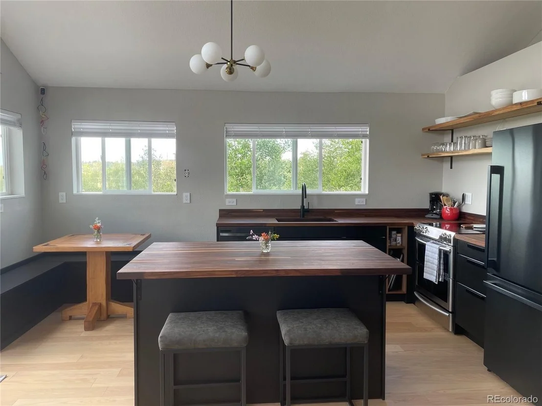 Photo of 69 Noxibee Ct
