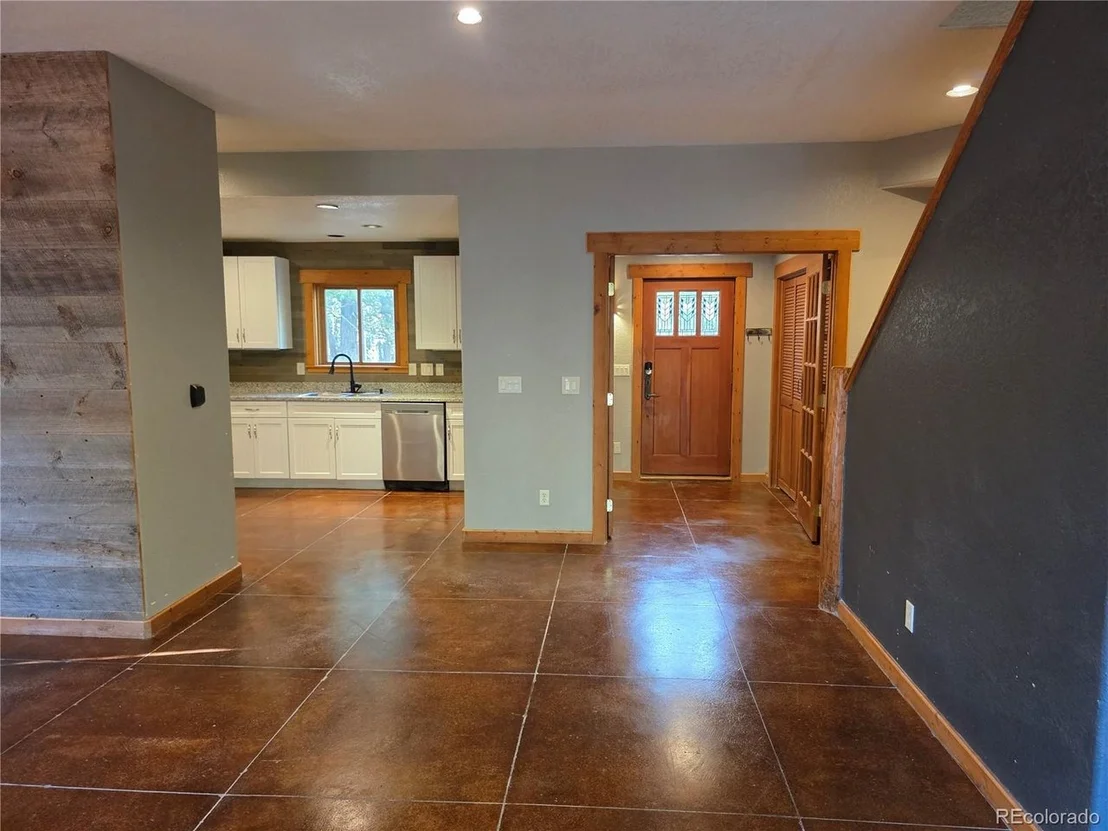 Photo of 622 Foxtail Dr