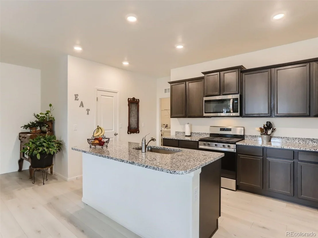 Photo of 7204 Ellingwood Ave