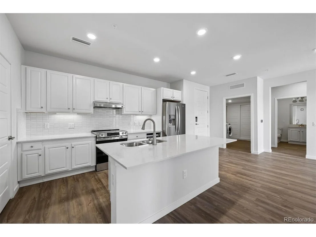 Photo of Unit 2210 at 485 Interlocken Blvd