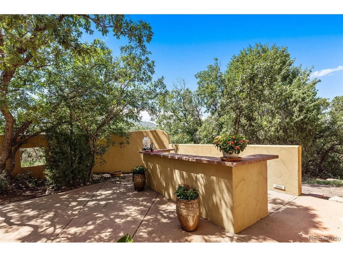 Photo of 5970 Crestbrook Dr
