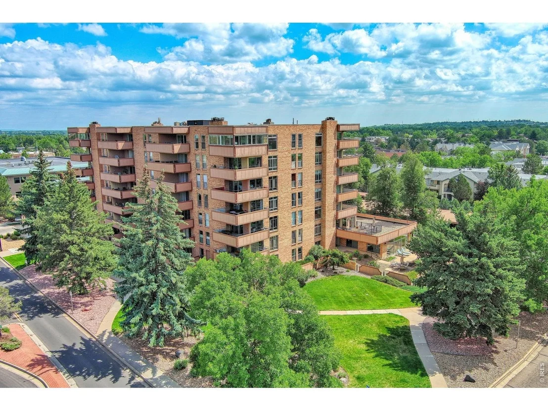 Photo of Unit 103 at 500 Mohawk Dr