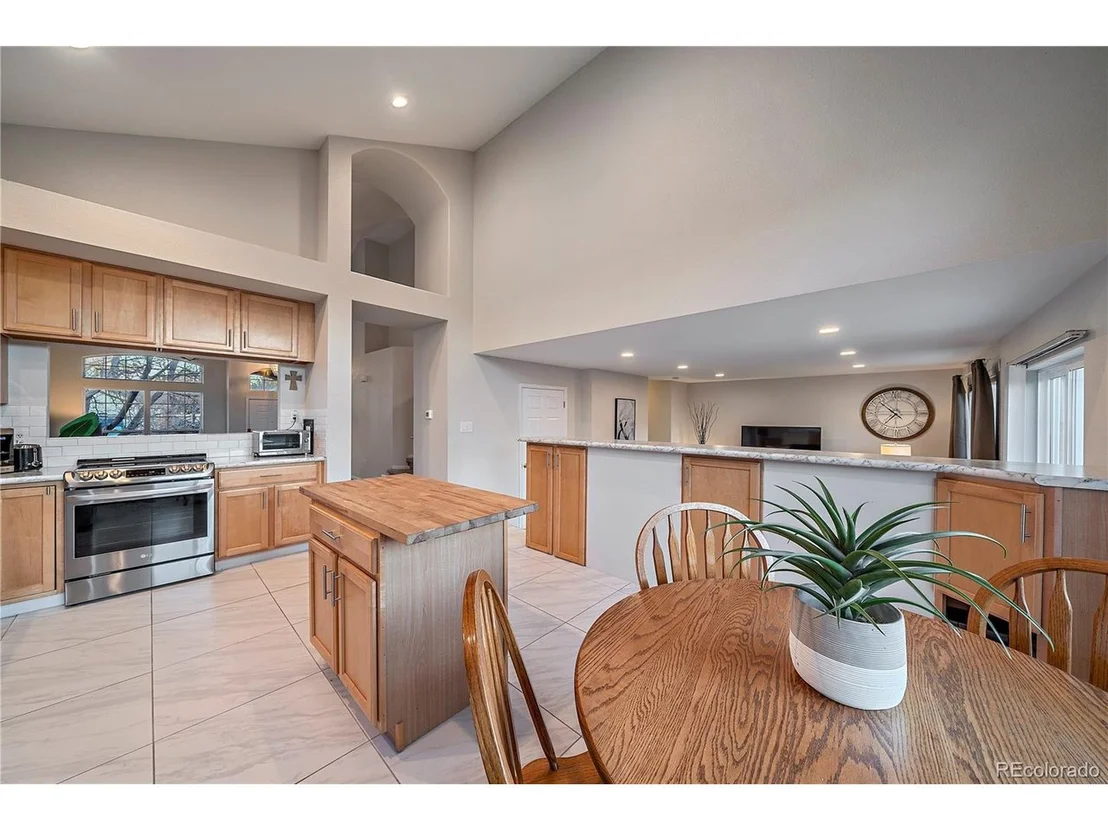 Photo of 5259 Territorial St