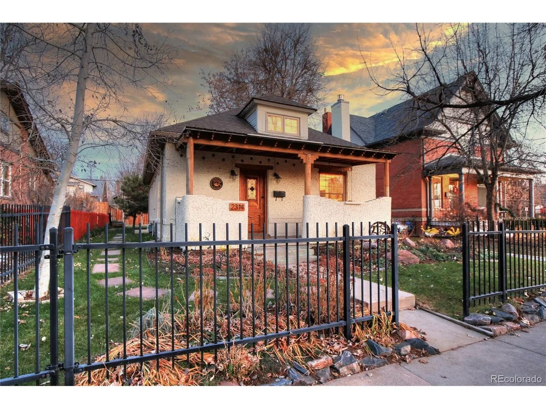 Photo of 2314 Dexter St