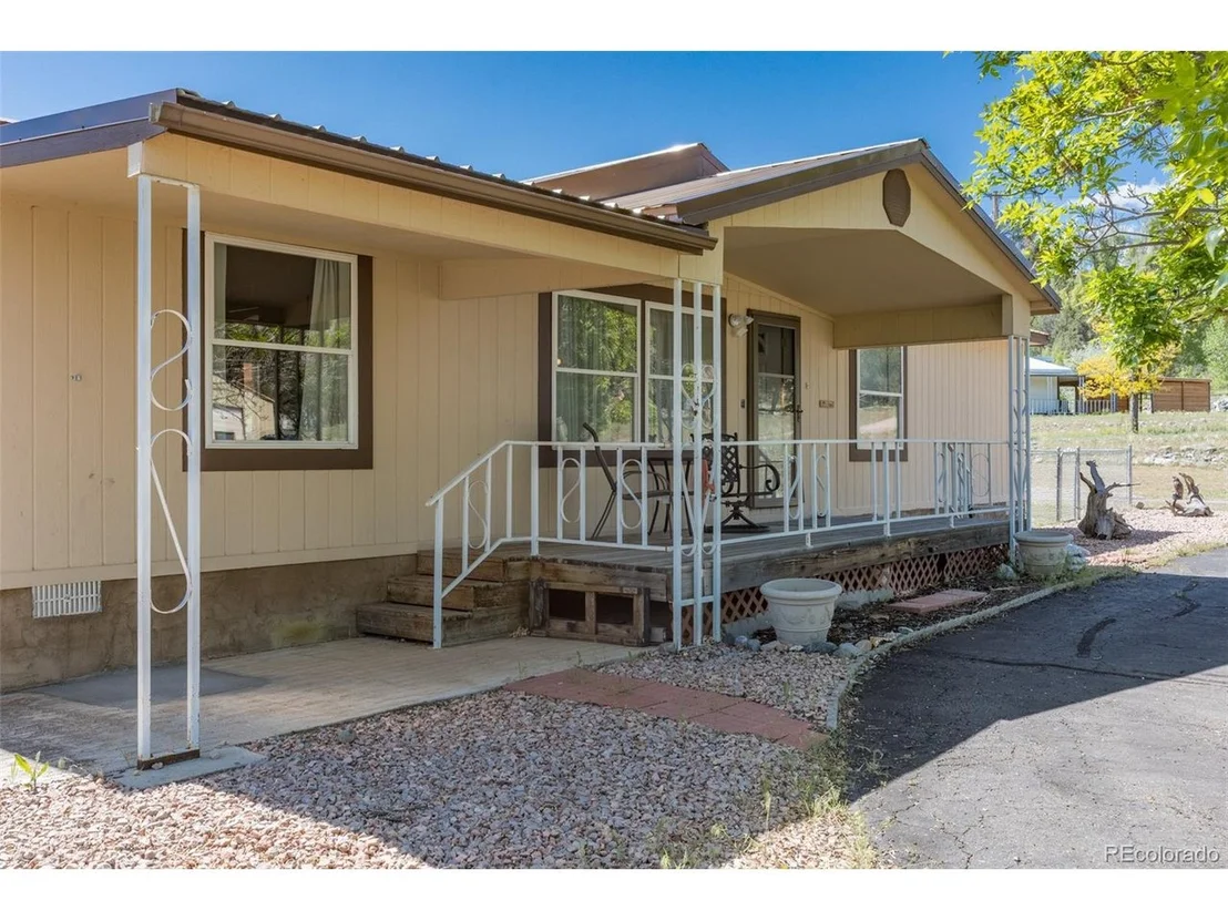 Photo of 246 Loop Dr