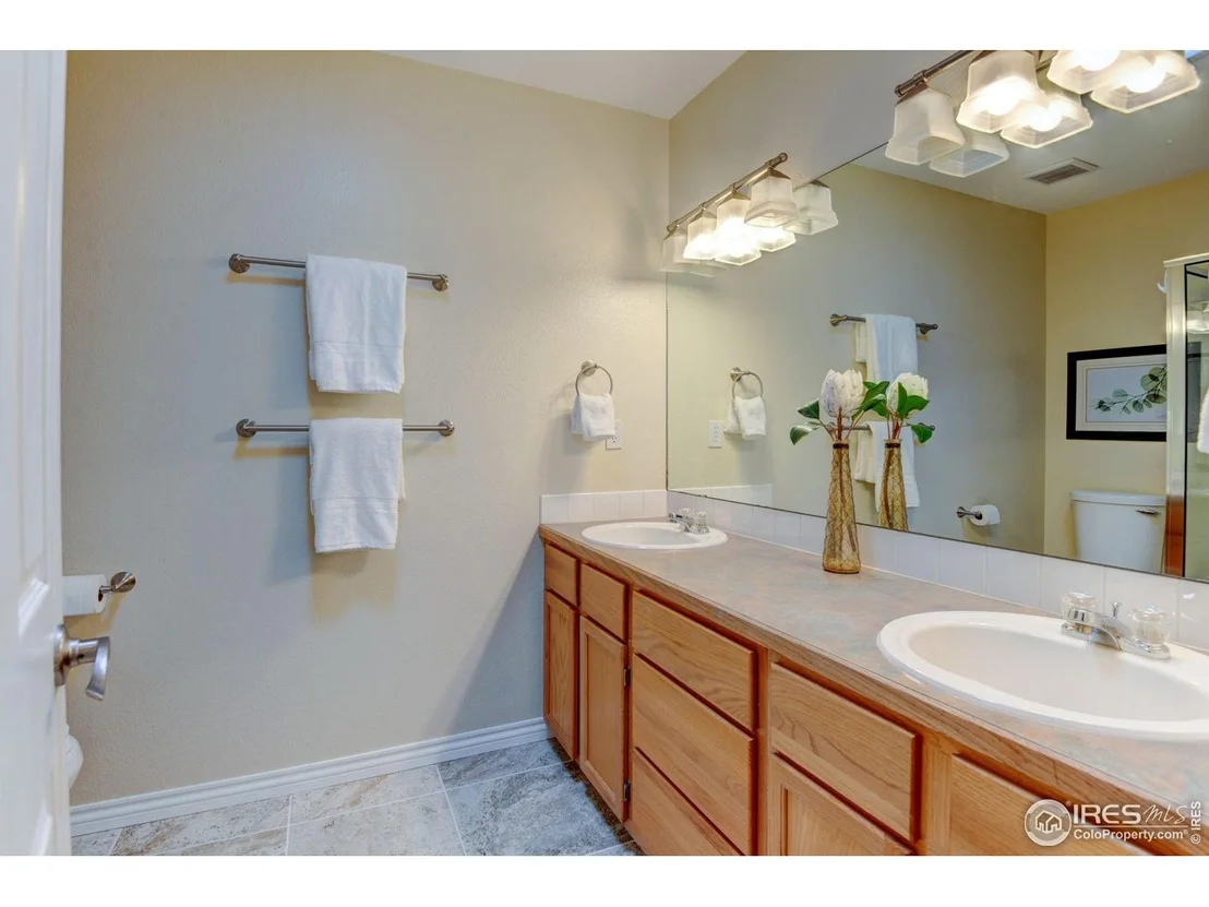 Photo of 901 Welch Ave