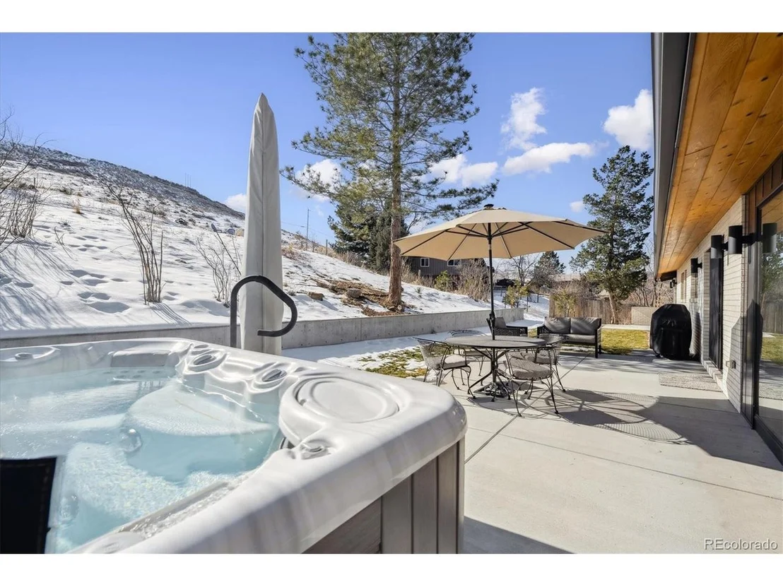 Photo of 14800 Foothill Rd