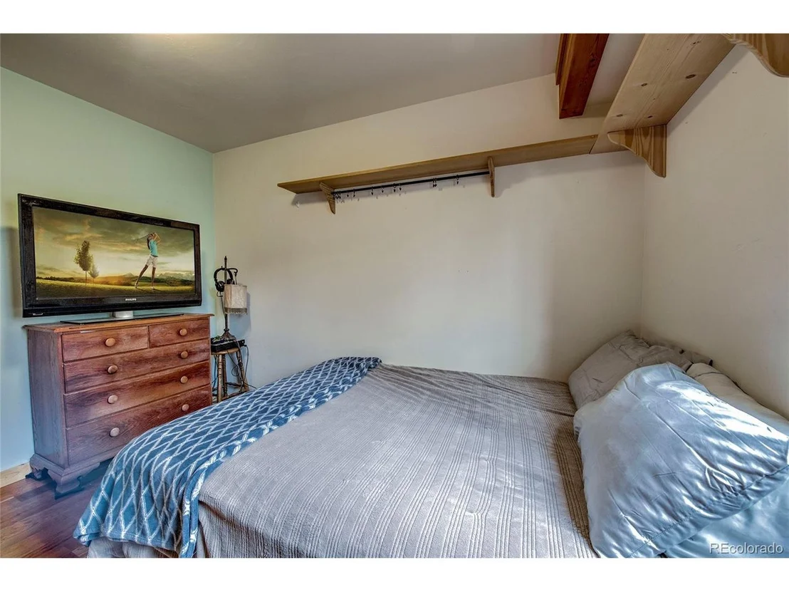 Photo of 196 Vail Cir