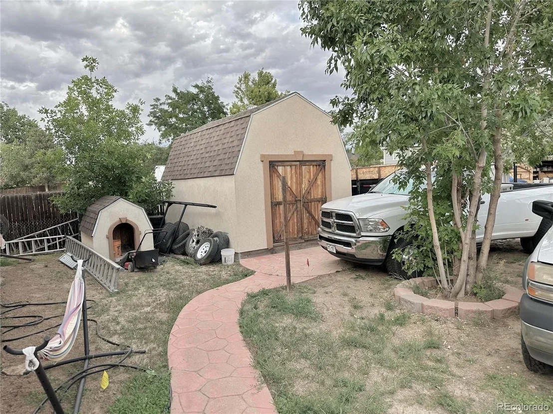Photo of 4500 Eugene Way