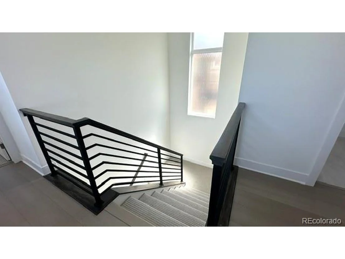 Photo of 968 Promenade Dr
